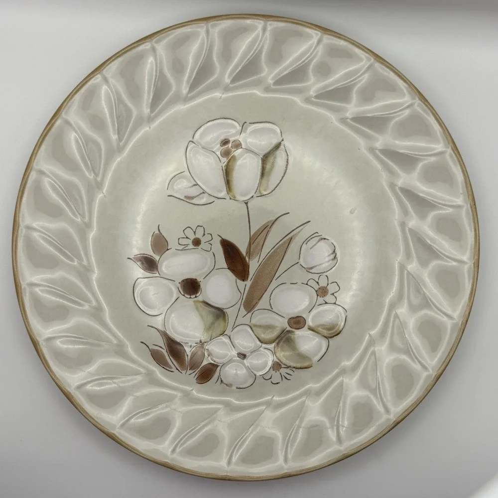 2 HEARTHSIDE JAPAN SCULPTURA FELICITY Hand Painted Floral‎ 10.5